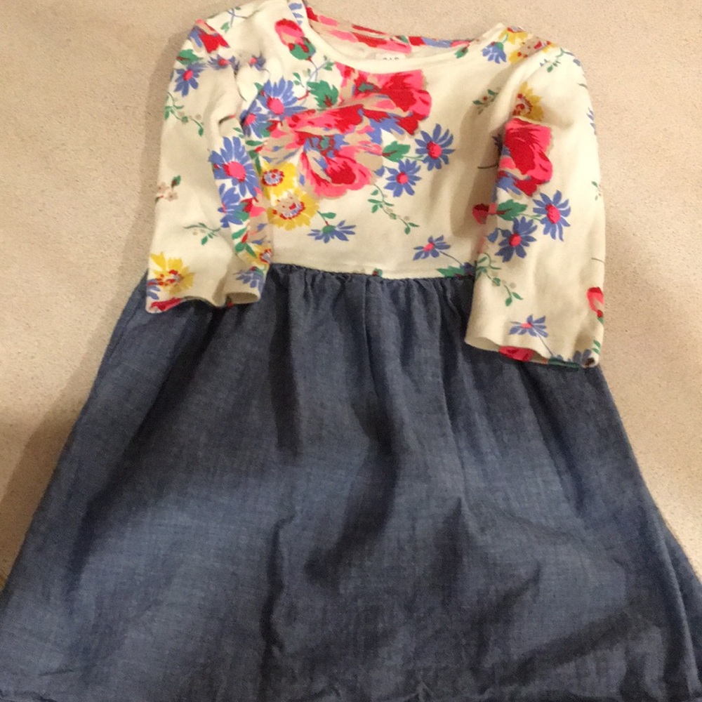 Little girl's dress